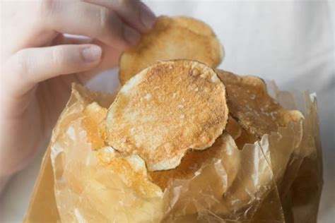 easy-microwave-potato-chips-recipe-quick image