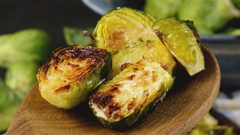 easy-roasted-brussels-sprouts-a-step-by-step-tutorial image