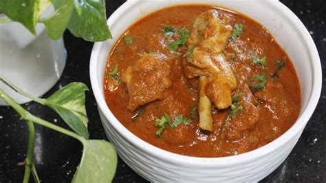 recipe-for-chicken-xacuti-with-freshly-made-xacuti-masala image