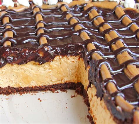 fabulous-hot-fudge-peanut-butter-pie-sugar-apron image