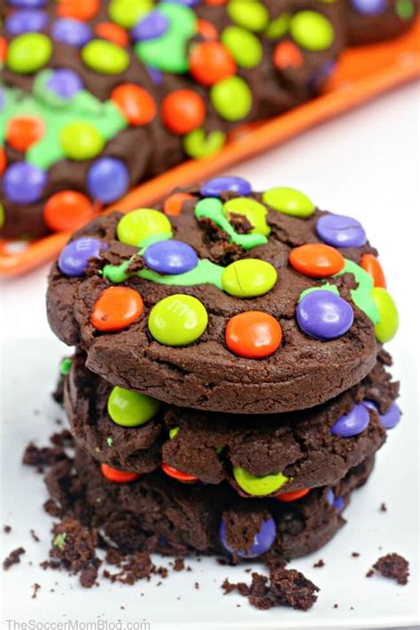 slime-filled-halloween-cookies-the-soccer image