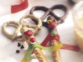 reindeer-chocolate-coated-pretzel-rods image