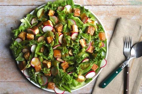 tofu-salad-with-honey-miso-dressing-the-hungry-hutch image