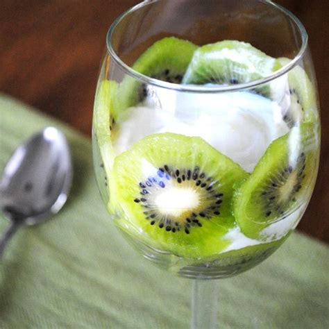 kiwi-benefits-nutrition-heart-health-and-more-greatist image