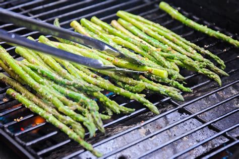 easy-grilled-asparagus-recipe-lil-luna image