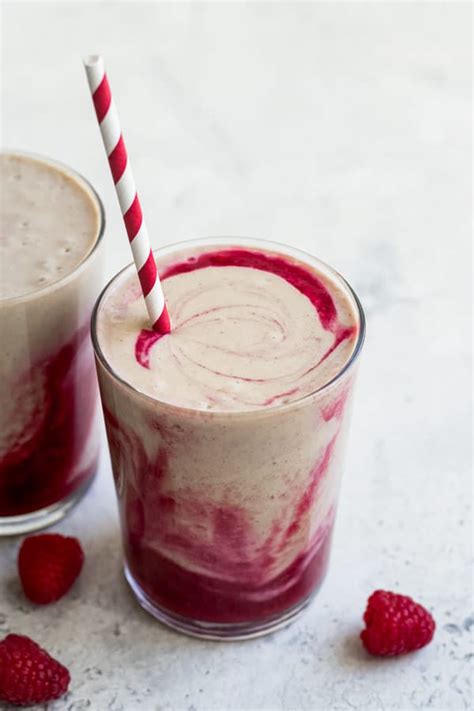 peanut-butter-and-jelly-smoothie-choosing-chia image