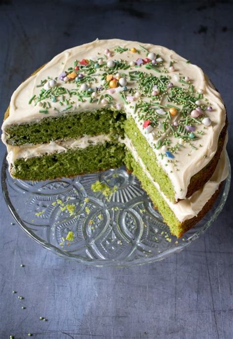 vanilla-spinach-cake-veggie-desserts image