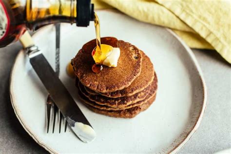 kellys-gingerbread-pancakes-w-raisins image