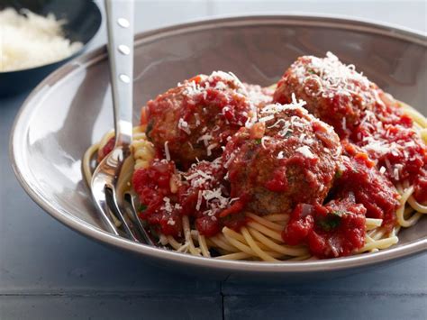 real-meatballs-and-spaghetti-recipe-ina-garten-food image
