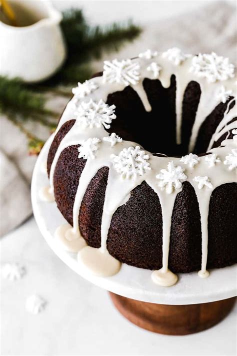deliciously-moist-gingerbread-cake image