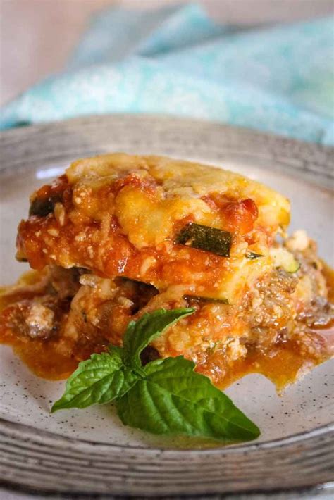 zucchini-lasagna-with-italian-sausage-honeybunch-hunts image
