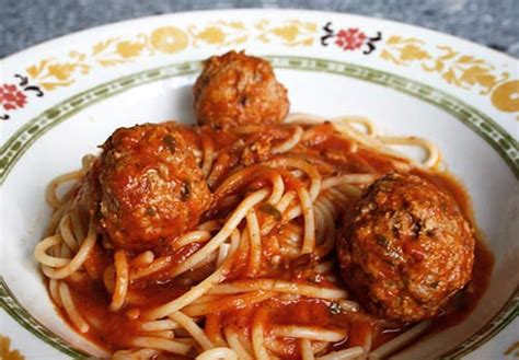 nonnas-spaghetti-meatballs-italian-food-forever image
