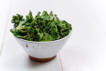 what-are-the-benefits-from-eating-kale-chips-sf-gate image