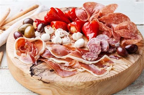 30-easy-italian-appetizers-recipefairycom image