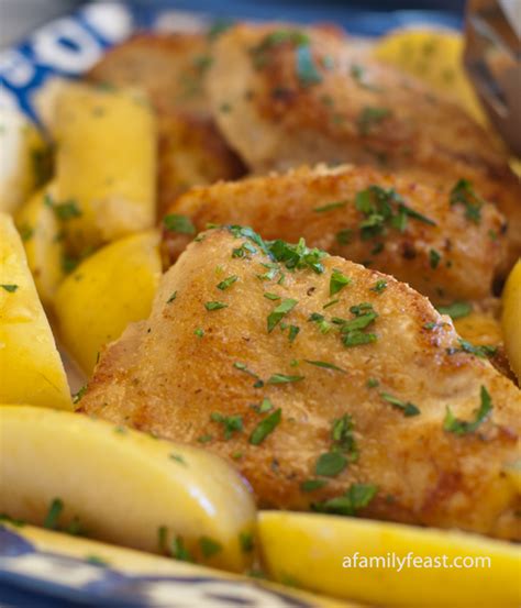 chicken-and-apples-in-honey-mustard-sauce-a image