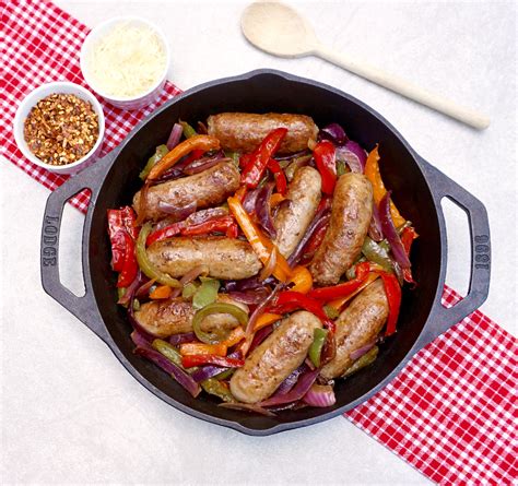 sausage-and-peppers-is-a-classic-italian-street-food image