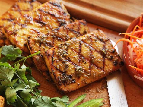 how-to-grill-or-broil-tofu-thats-really-worth-eating-the image