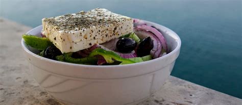 horiatiki-salata-traditional-salad-from-greece-tasteatlas image