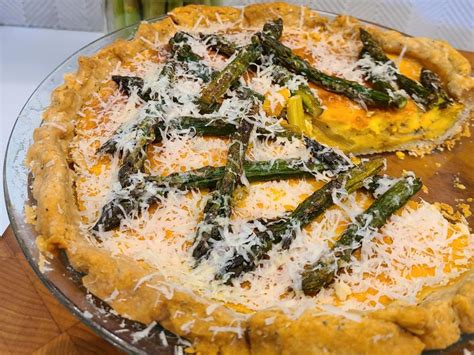 asparagus-and-parmesan-crusted-quiche-food image