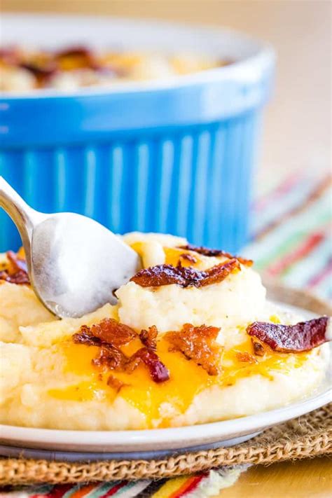 cauliflower-mashed-potatoes-with-cheese-and-bacon image