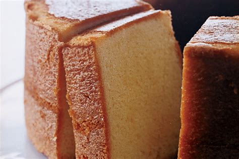 elvis-presleys-favorite-pound-cake image