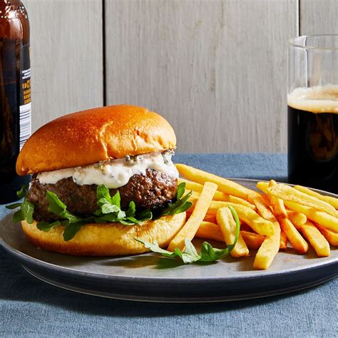 best-blue-cheese-burger-recipe-how-to image