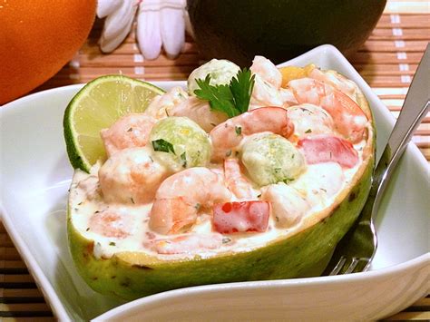 shrimp-avocado-boats-recipe-a-colorful-refreshing image