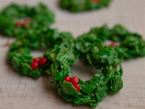 cornflake-christmas-wreaths-recipe-ree-drummond image
