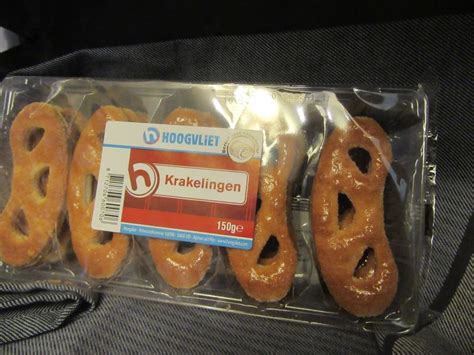 krakelingen-pretzel-shaped-cookies-the-european image