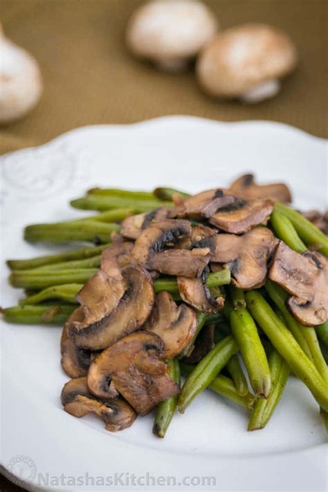green-beans-with-mushrooms image