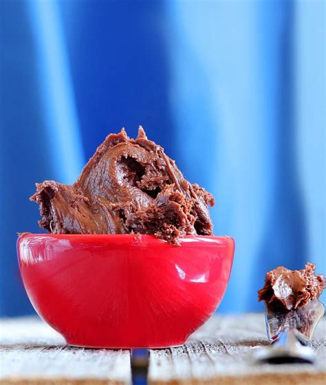healthy-chocolate-frosting-chocolate-covered-katie image