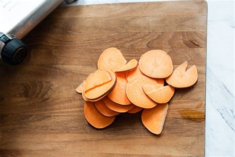 air-fryer-sweet-potato-chips-or-crisps-healthy-quick image