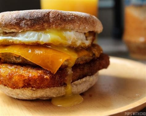 breakfast-sandwich-with-a-hash-brown-recipe-sidechef image