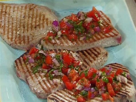 tuna-steaks-with-tomato-and-basil-raw-sauce-food image