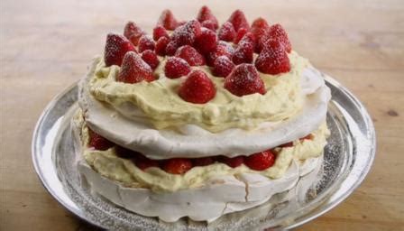 giant-pavlova-recipe-bbc-food image