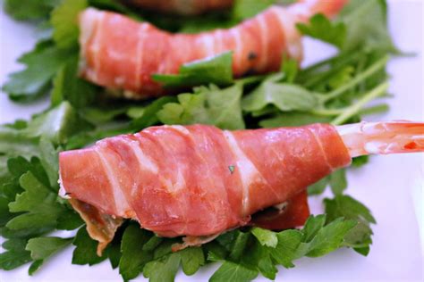 shrimp-wrapped-in-prosciutto-stuffed-with-panko image