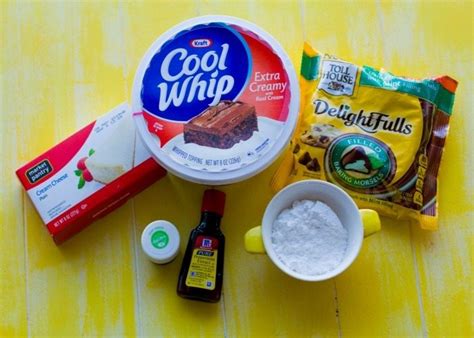 mint-chocolate-chip-cheesecake-dip-recipe-food image