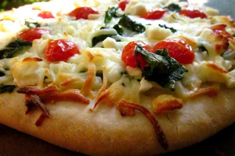 spinach-garlic-pizza-recipe-foodcom image