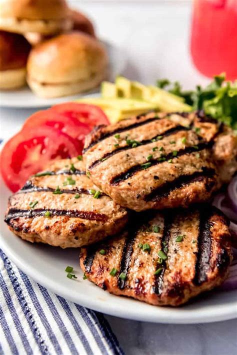 moist-and-juicy-grilled-turkey-burgers-house-of-nash-eats image