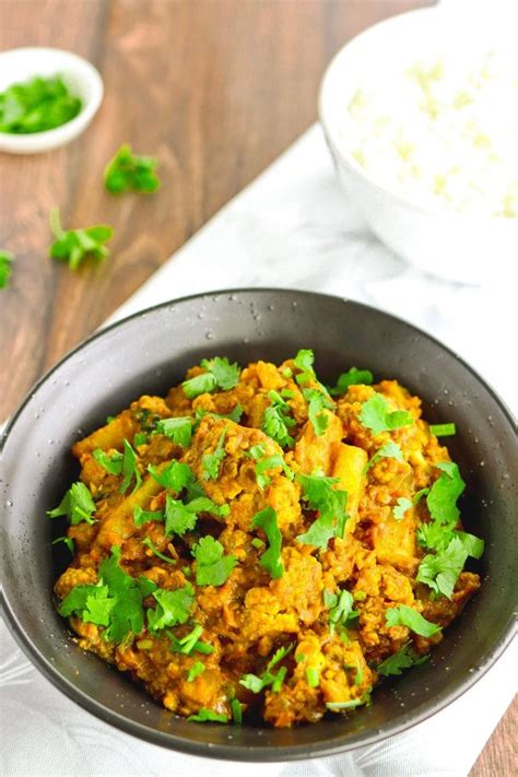 cauliflower-and-potato-indo-thai-dry-curry-that-spicy image