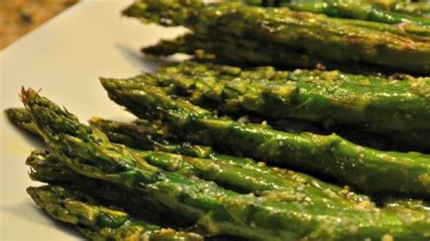 oven-roasted-asparagus-recipe-with-video image