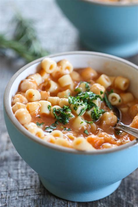 chickpea-and-pasta-soup-pasta-e-ceci-eat-live-run image