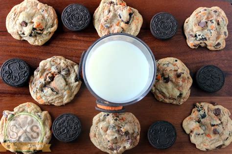 halloween-oreo-chocolate-chip-pudding-cookies image