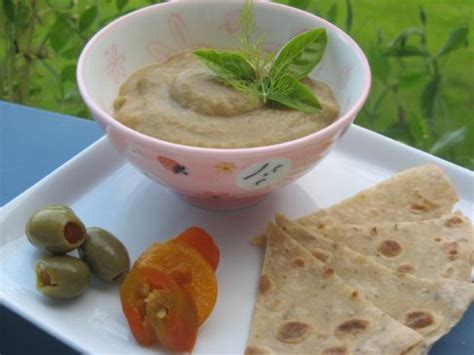 24-heavenly-hummus-recipes-for-your-next-gathering image