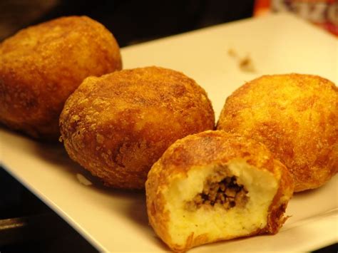 rellenas-de-papa-stuffed-potato-balls-food-boricua image