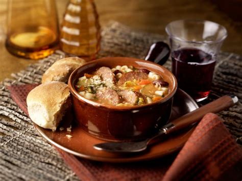 minestrone-soup-with-italian-sausage-recipe-food image