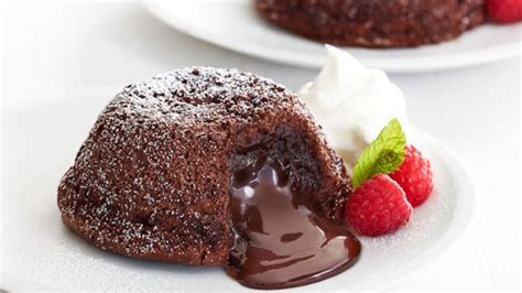 ghirardelli-individual-chocolate-lava-cakes image