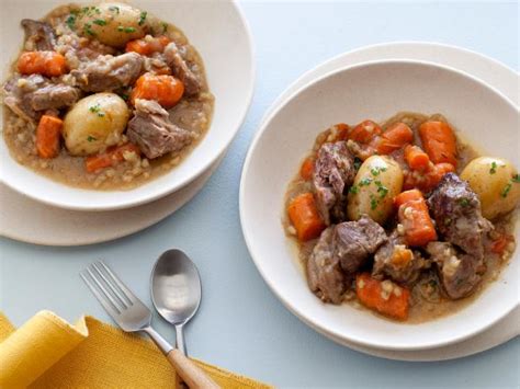 how-to-make-irish-stew-irish-stew image