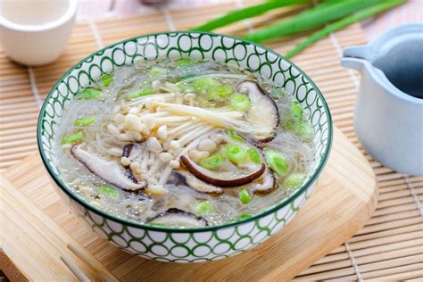japanese-mushroom-soup-recipe-with-enoki-and-shiitake image