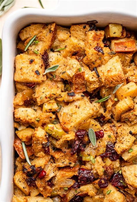 sourdough-stuffing-with-cranberries-and-apples-miss image